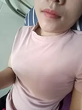 Snapshot of 2_sex chatting on 04/13/26, 04:51 2 sex online show from 04/13/26, 04:51