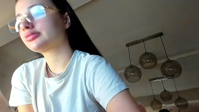 IreneVON online show from 12/03/25, 04:09