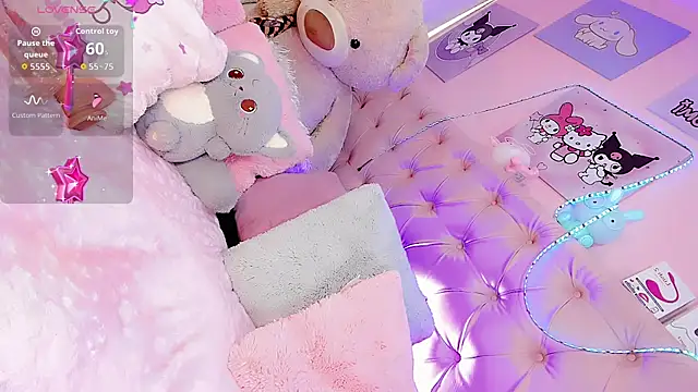 Snapshot of Cute_Roxxy chatting on 05/31/26, 06:09 Cute Roxxy online show from 05/31/26, 06:09