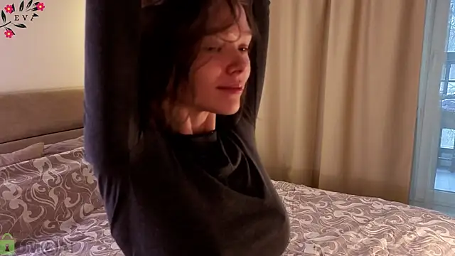 Snapshot of Eva_Natsumi chatting on 03/31/26, 03:34 Eva Natsumi online show from 03/31/26, 03:34