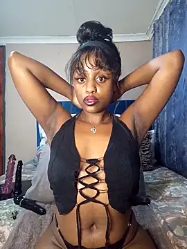 Queen-Chocolate online show from 03/07/25, 01:31