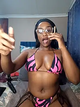 Queen-Chocolate online show from 03/16/25, 07:49