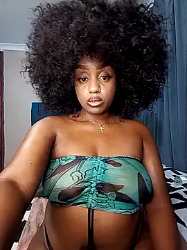 Snapshot of Queen-Chocolate chatting on 03/08/26, 12:41 Queen-Chocolate online show from 03/08/26, 12:41