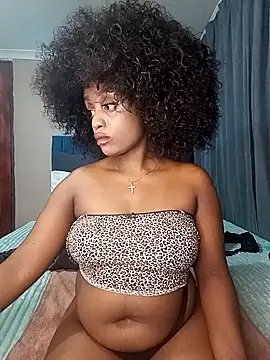 Snapshot of Queen-Chocolate chatting on 03/15/26, 06:58 Queen-Chocolate online show from 03/15/26, 06:58