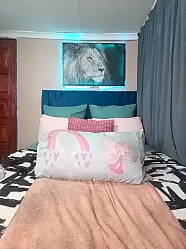 Snapshot of Queen-Chocolate chatting on 03/21/26, 03:22 Queen-Chocolate online show from 03/21/26, 03:22