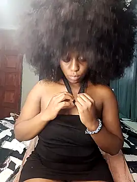 Snapshot of Queen-Chocolate chatting on 04/15/26, 05:14 Queen-Chocolate online show from 04/15/26, 05:14