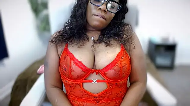 Snapshot of selena42 chatting on 11/01/25, 05:31 selena42 online show from 11/01/25, 05:31