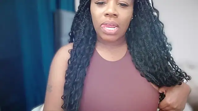 Snapshot of selena42 chatting on 04/28/26, 02:21 selena42 online show from 04/28/26, 02:21