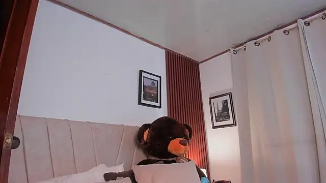 Snapshot of angeli_sexi chatting on 05/07/26, 01:22 angeli sexi online show from 05/07/26, 01:22