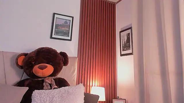 Snapshot of angeli_sexi chatting on 05/10/26, 12:38 angeli sexi online show from 05/10/26, 12:38