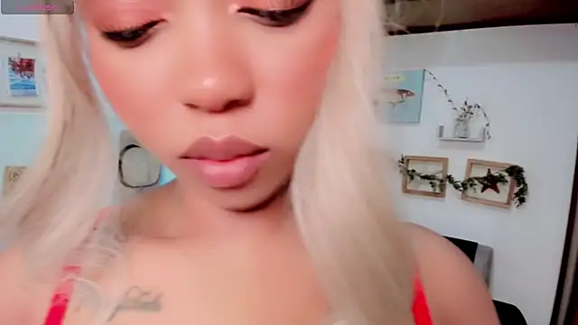 Snapshot of doris_cruz chatting on 02/12/25, 01:16 doris cruz online show from 02/12/25, 01:16