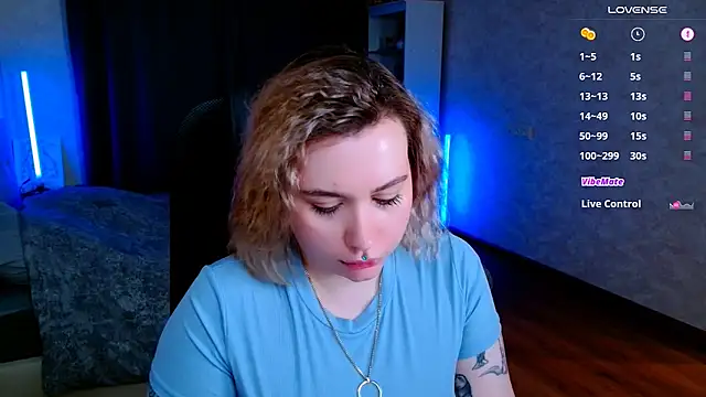 Snapshot of Blueberry-baby chatting on 03/06/25, 09:09 Blueberry-baby online show from 03/06/25, 09:09