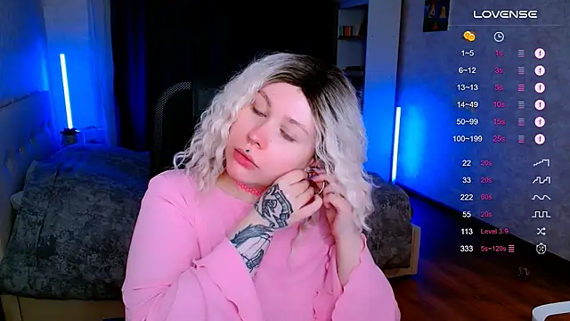 Snapshot of Blueberry-baby chatting on 12/03/25, 09:57 Blueberry-baby online show from 12/03/25, 09:57