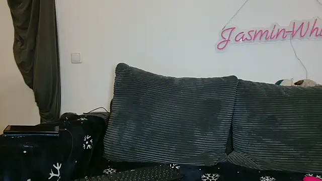 Jasmin-White online show from 02/17/26, 12:29
