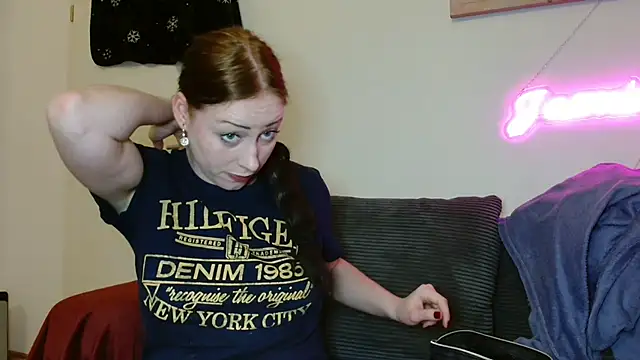 Snapshot of Jasmin-White chatting on 03/17/26, 07:39 Jasmin-White online show from 03/17/26, 07:39