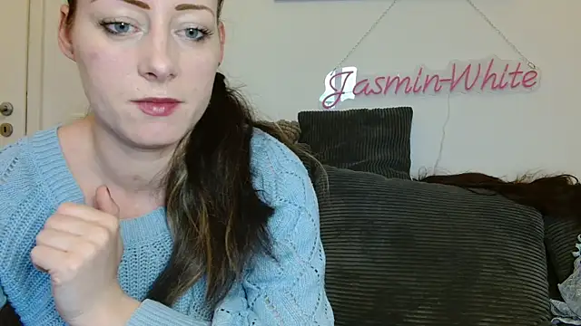 Snapshot of Jasmin-White chatting on 04/23/26, 12:40 Jasmin-White online show from 04/23/26, 12:40