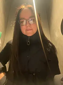 Snapshot of NarcissaHot chatting on 12/18/24, 05:15 NarcissaHot online show from 12/18/24, 05:15