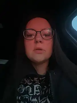 Snapshot of NarcissaHot chatting on 12/24/24, 02:10 NarcissaHot online show from 12/24/24, 02:10