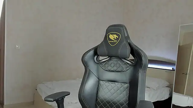 Snapshot of MasonWarholl chatting on 12/25/24, 09:33 MasonWarholl online show from 12/25/24, 09:33