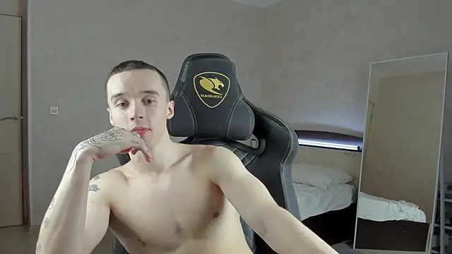 Snapshot of MasonWarholl chatting on 12/26/24, 09:44 MasonWarholl online show from 12/26/24, 09:44