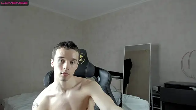 Snapshot of MasonWarholl chatting on 01/26/25, 05:45 MasonWarholl online show from 01/26/25, 05:45