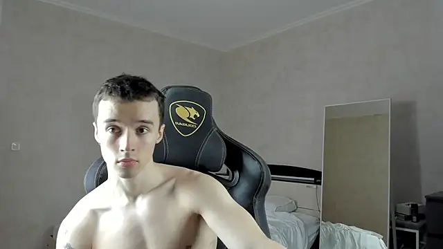 Snapshot of MasonWarholl chatting on 01/28/25, 01:29 MasonWarholl online show from 01/28/25, 01:29