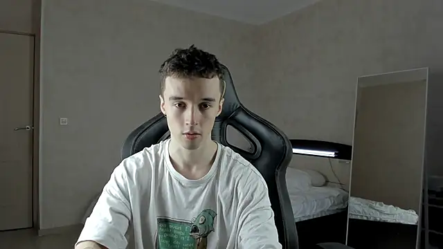 Snapshot of MasonWarholl chatting on 03/02/25, 03:05 MasonWarholl online show from 03/02/25, 03:05