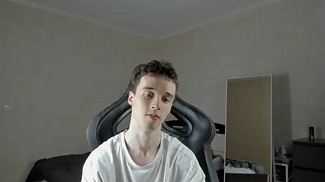 Snapshot of MasonWarholl chatting on 03/21/25, 07:22 MasonWarholl online show from 03/21/25, 07:22