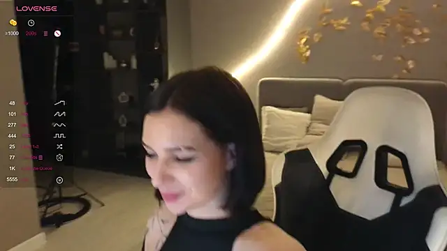 Snapshot of ammy_cummy chatting on 10/28/25, 11:03 ammy cummy online show from 10/28/25, 11:03