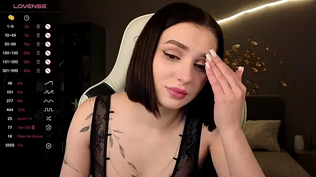 Snapshot of ammy_cummy chatting on 11/17/25, 03:01 ammy cummy online show from 11/17/25, 03:01