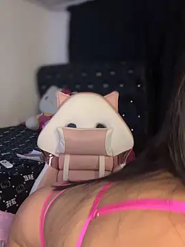 Snapshot of KittyRous chatting on 02/04/26, 08:09 KittyRous online show from 02/04/26, 08:09