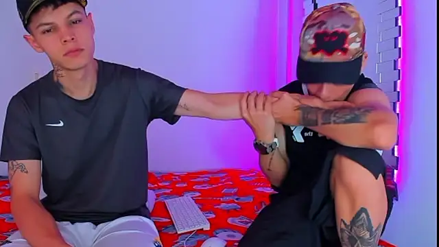 Snapshot of HOT_boy2025 chatting on 12/02/24, 07:05 HOT boy2025 online show from 12/02/24, 07:05