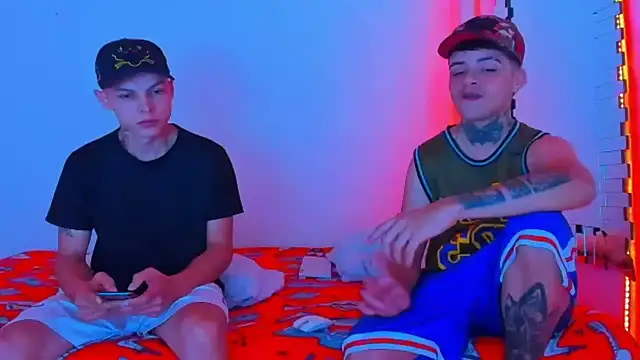 Snapshot of HOT_boy2025 chatting on 02/10/25, 11:02 HOT boy2025 online show from 02/10/25, 11:02