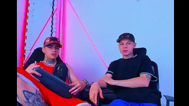 Snapshot of HOT_boy2025 chatting on 09/15/25, 06:46 HOT boy2025 online show from 09/15/25, 06:46