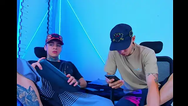 Snapshot of HOT_boy2025 chatting on 09/22/25, 07:32 HOT boy2025 online show from 09/22/25, 07:32