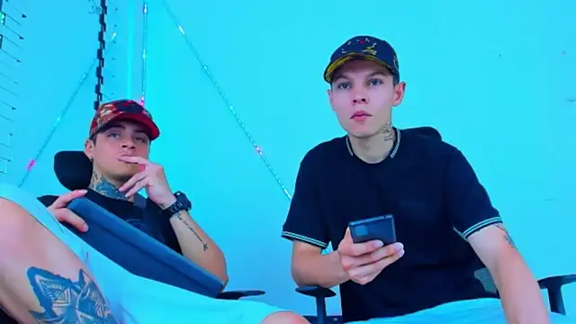 Snapshot of HOT_boy2025 chatting on 10/06/25, 06:49 HOT boy2025 online show from 10/06/25, 06:49