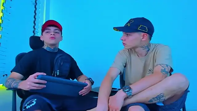 HOT boy2025 online show from 11/13/25, 04:33