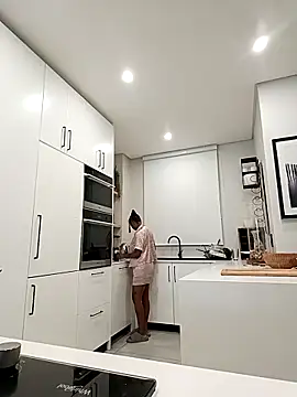 Mayo01  online show from 09/14/25, 05:50