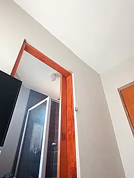 Mayo01  online show from 10/16/25, 05:08