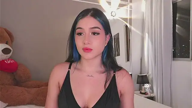 AnnyHizzle online show from 11/05/25, 02:11