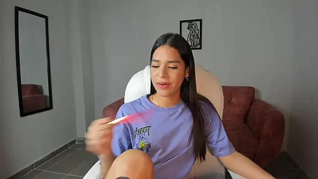 Alice23jones online show from 02/06/25, 08:02