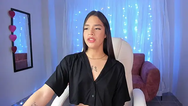 Alice23jones online show from 02/25/25, 02:44