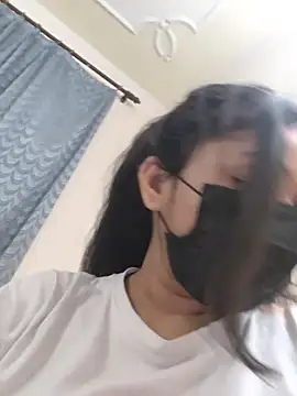 Snapshot of Sonam-378 chatting on 01/15/25, 05:58 Sonam-378 online show from 01/15/25, 05:58