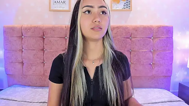 Snapshot of liaa_18 chatting on 02/05/25, 09:36 liaa 18 online show from 02/05/25, 09:36