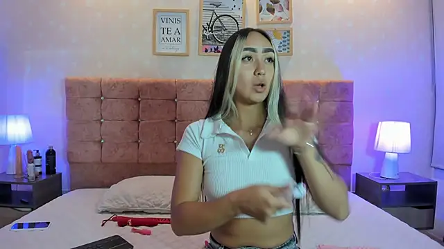 Snapshot of liaa_18 chatting on 03/19/25, 04:25 liaa 18 online show from 03/19/25, 04:25