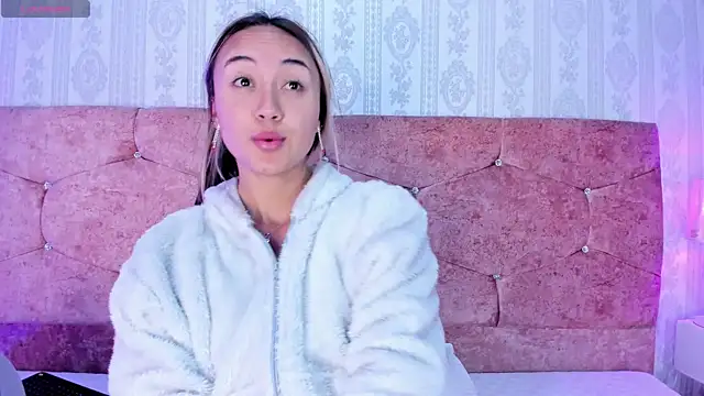 Snapshot of liaa_18 chatting on 09/12/25, 03:39 liaa 18 online show from 09/12/25, 03:39