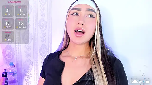 Snapshot of liaa_18 chatting on 10/10/25, 05:06 liaa 18 online show from 10/10/25, 05:06