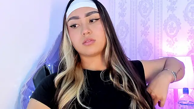 Snapshot of liaa_18 chatting on 03/03/26, 04:29 liaa 18 online show from 03/03/26, 04:29