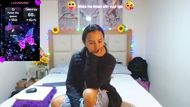 valentina hearts online show from 01/11/25, 02:52