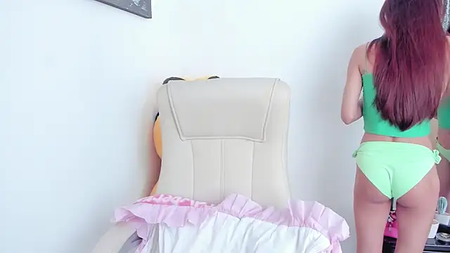 Snapshot of little-eli chatting on 02/15/25, 07:06 little-eli online show from 02/15/25, 07:06